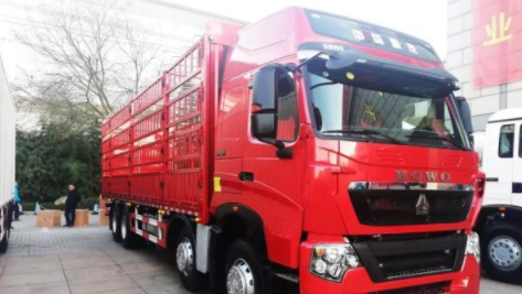 长途利器 中国重汽howo-t7h 8×4 轻量化载货车