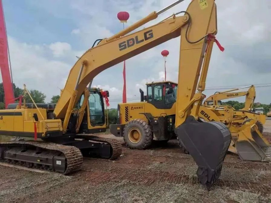 l968fhd装载机在丹东港项目应用 新时代,新局面,山东临工推进高质量