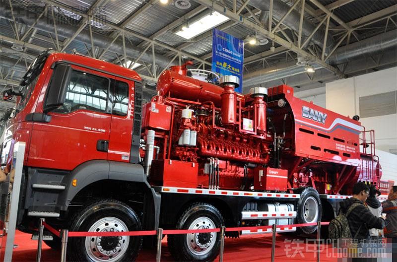 三一油田、页岩气压裂泵车