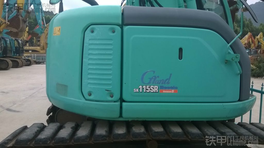 深圳凤凰 2手挖掘机市场海量图片