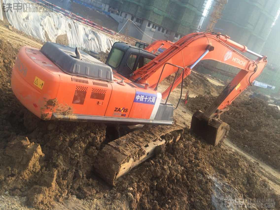 日立 ZX360LC 二手挖掘机价格 85万 3900小时