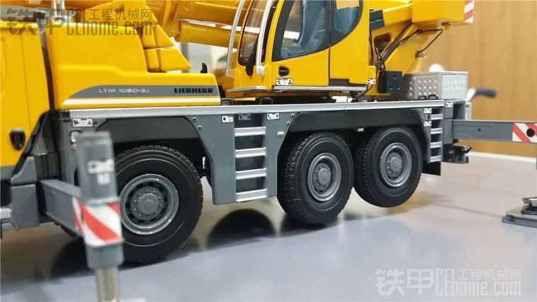 黑木876的模型第八季:利勃海尔ltm1050