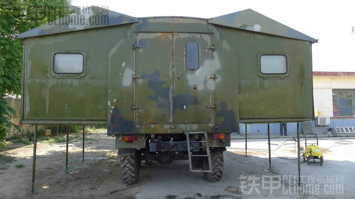 战斗民族的房车,苏联吉尔131六驱宿营车