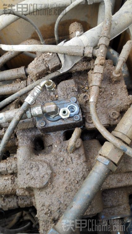 沃尔沃210多路阀总是漏油,请问有什么方法吗