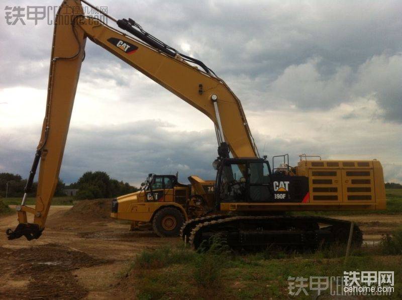 cat 390f