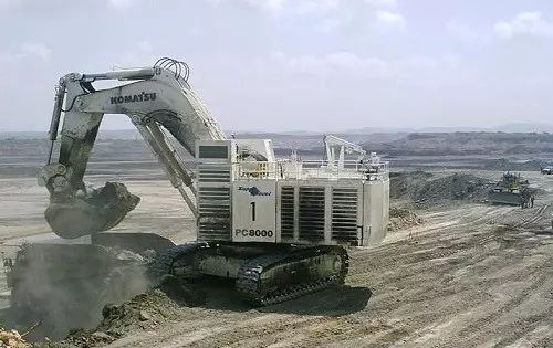 【行业百科】世界上十大500吨以上挖掘机排名