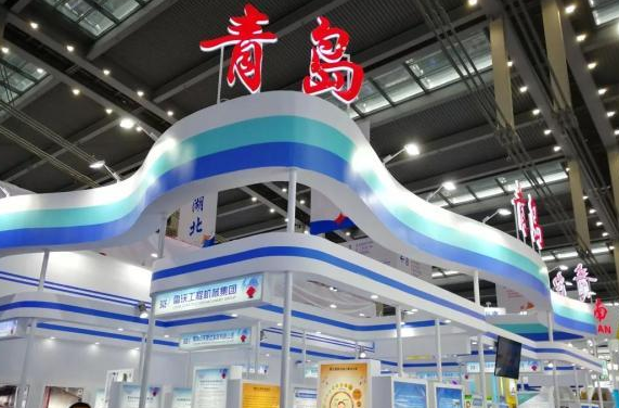 雷沃工程机械亮相第二十届深圳高新技术成果交