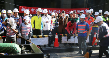 台湾新北市路平利器英达 修路王 将赴高雄示范