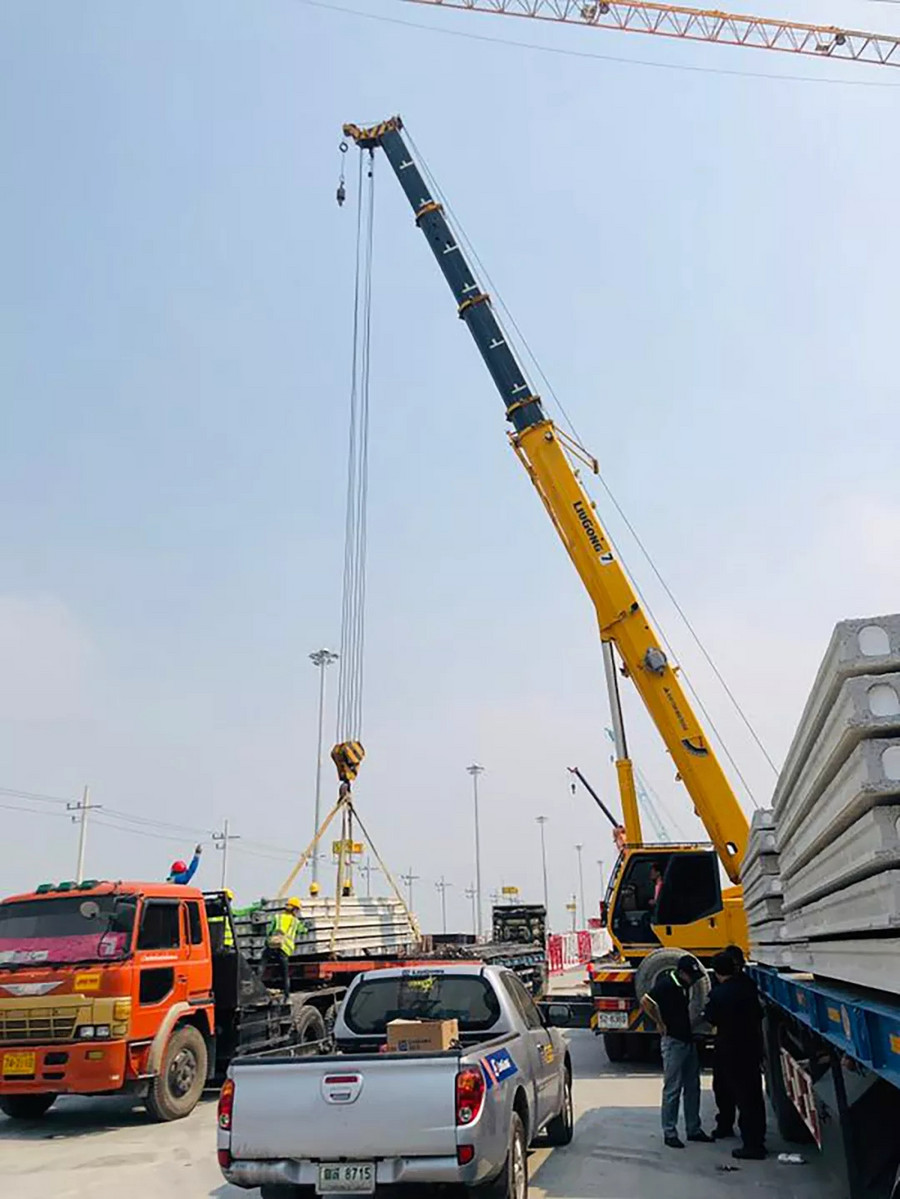 带一路 上的明珠,柳工起重机闪耀泰国_铁甲工