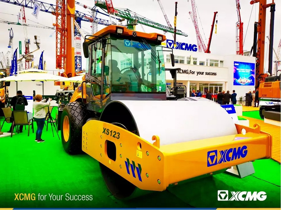 徐工 钢铁睿智 绽放德国慕尼黑bauma 2019_铁