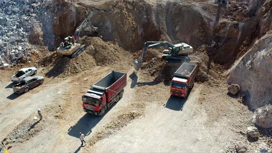 守护绿水青山 | 约翰迪尔E360LC挖掘机助力云南宾川矿山生态恢复