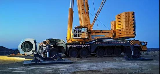 航拍徐工xca750首吊宛如大片