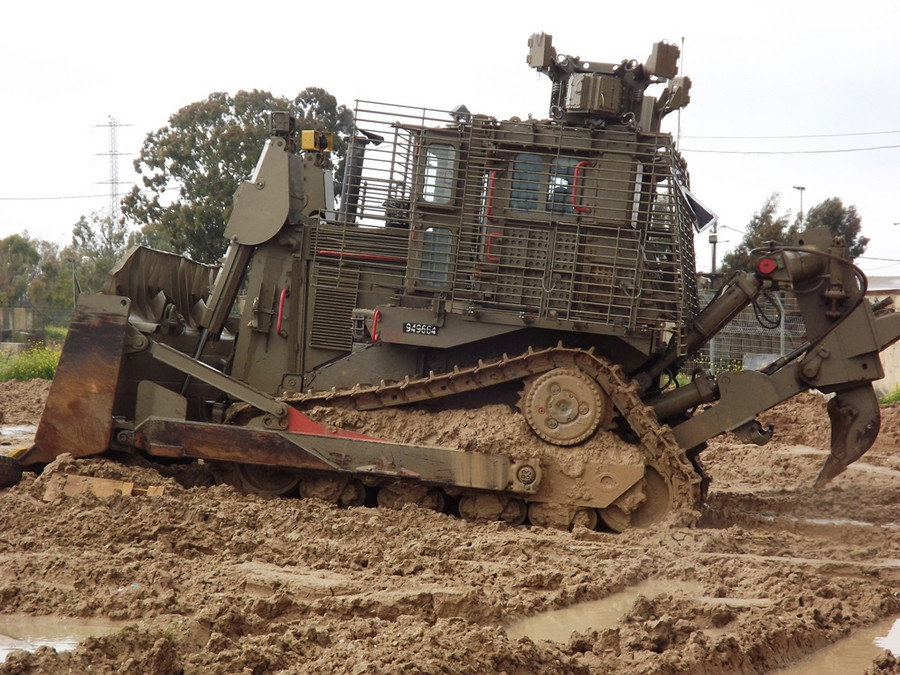 前段时间给大家讲解过以色列改装的卡特彼勒d9推土机也是一款经典之作
