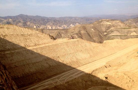 开着挖机走四方(2):一次献血400毫升,小护士夸