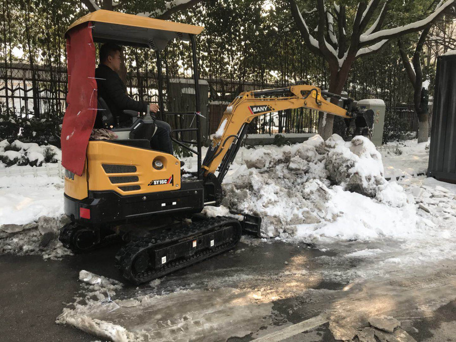 全国都在下雪这个铲雪的“机器人”火了!(图3)