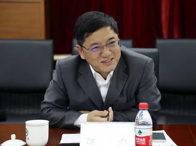 江苏师范大学副校长张农在签约仪式上发言