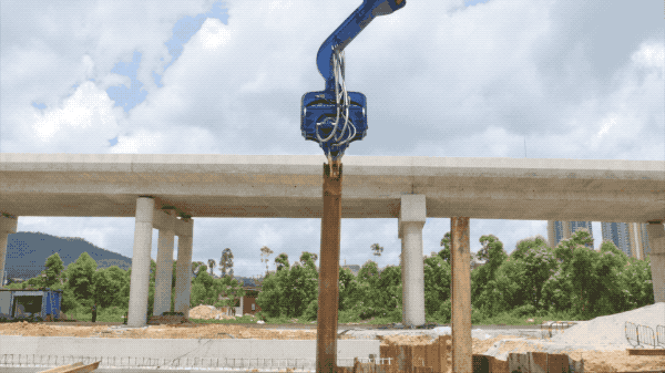 新品有约 | 雷沃fr550e2-pd打桩机 实力深不可测