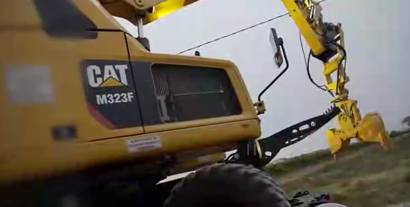  CAT新型鐵路輪式挖掘機亮相！