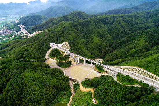 结束了福建省松溪,政和,屏南,周宁等县市不通铁路的历史