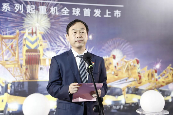 徐工机械副总裁,徐工起重机械事业部总经理孙建忠致辞