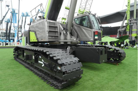 中聯重科起重機 上海寶馬展會思考的起重機