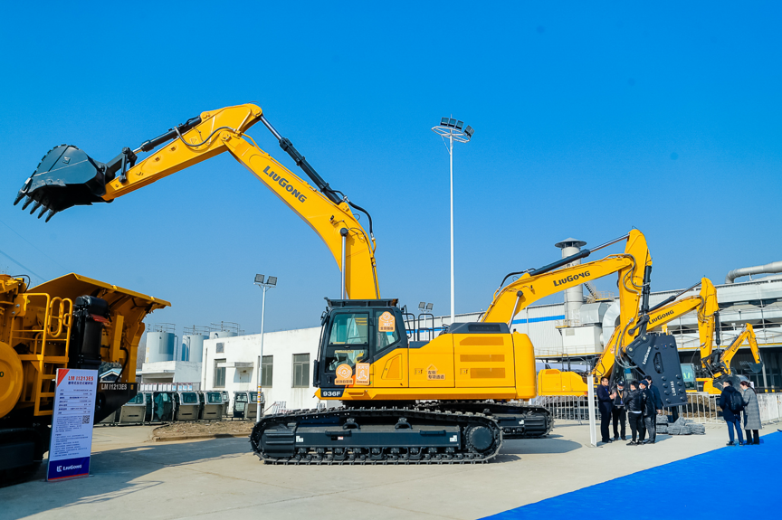 柳工第六代f系列新品挖掘机,d系列推土机新品发布_铁甲工程机械网