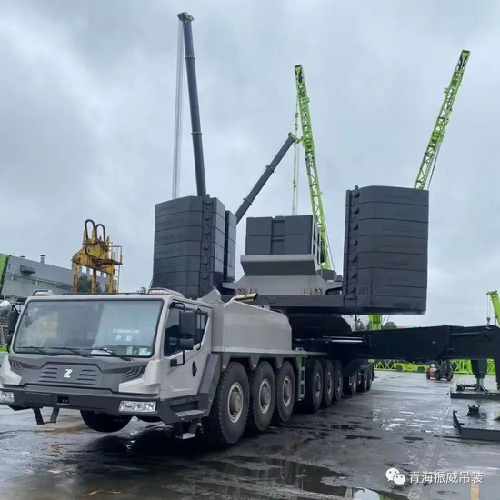 青海首台中联zat18000h全地面起重机即将落户振威