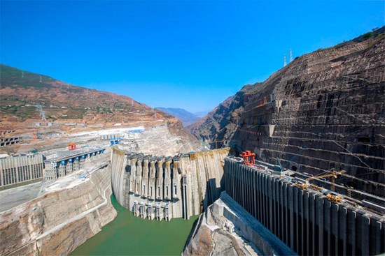 世界在建最大水电工程——白鹤滩水电站正式开始蓄水