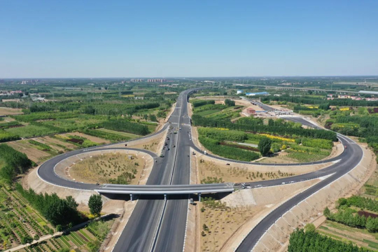 雄安新区对外骨干路网全面形成4 k1快速路 k1快速路是雄安新区第一条