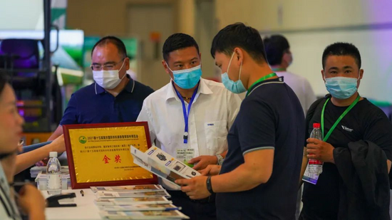 徐工小型挖掘机亮相重庆农机展！(图8)