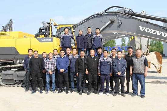 沃尔沃在济南成功举办第二届48吨级挖掘机破碎锤培训