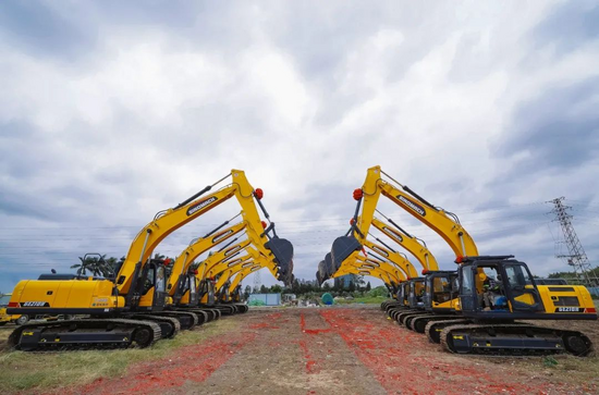 常林挖掘機再次批量交付廣東大型工程項目