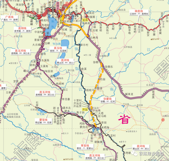弥蒙铁路线路方案示意图▼会上土建一院副院长赵天翔针对各阶段批复
