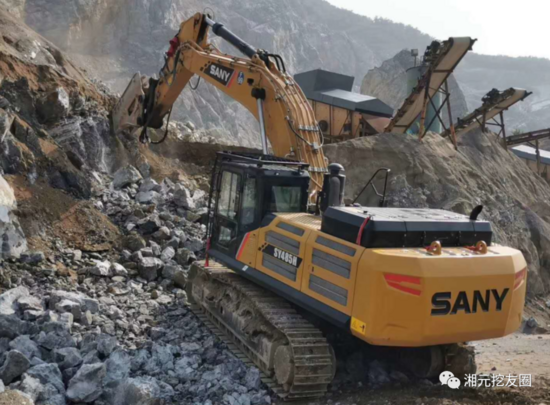 交机喜报:热烈祝贺大客户喜提三一SY375H三台、SY485H两台!_铁甲工程机械网