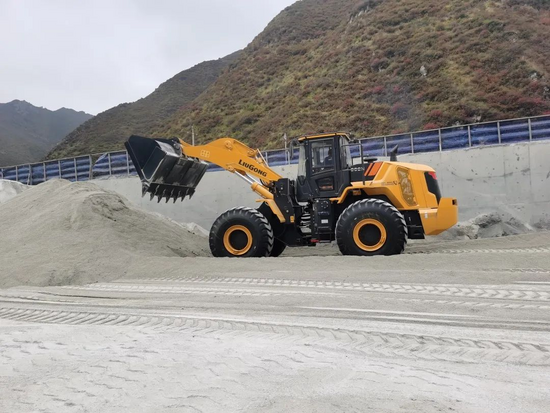 全面领先,实力铸就良好口碑结果表明,柳工862h装载机的作业油耗,施工