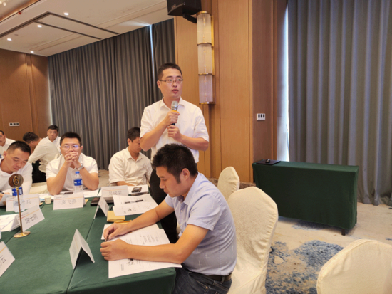 潍柴雷沃工程机械代理商高管团队赋能培bob官方下载链接训正式启动(图4)