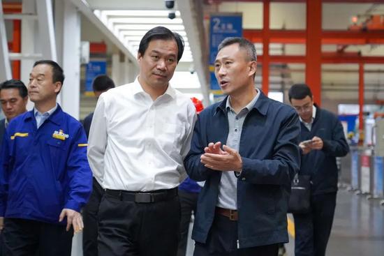 江苏省工业和信息化厅厅长朱爱勋到徐工调研