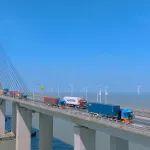 东海大桥上智能重卡加速驶向商业化，5G+L4智能重卡助推智慧港口建设