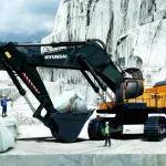 现代125吨矿山型超大挖登陆中国，强势出击
