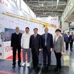 蘇子孟會(huì)長等到訪方圓集團(tuán)bauma 2025展臺(tái)