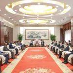 陈文健与津巴布韦众议长雅各布·穆登达举行会谈
