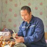 匠心別具 刻木生“花”