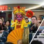 太酷啦！“00后”铁路女孩会变脸！
