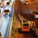 Amazing！中国人用它给公路装“拉链”！