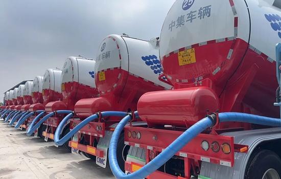 粉罐车2.jpg