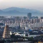西安楼市半年：“好房子”领跑市场，二手房成交创新高丨特稿