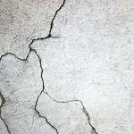 某工程结构裂缝产生原因和几种加固处理方案