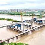 市域（郊）铁路成眉线岷江特大桥主跨合龙