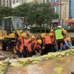 风雨同舟，迎难而上！中国中铁全力驰援华北地区抗洪抢险一线