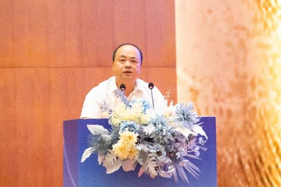 王声毅.jpg